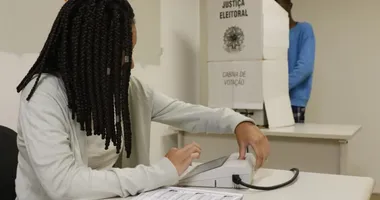 Imagem ilustrativa da imagem Veja que horas os mesários votam nas eleições de 2026