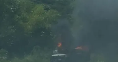 Imagem ilustrativa da imagem VÍDEO: viatura da Polícia Militar pega fogo na BR324