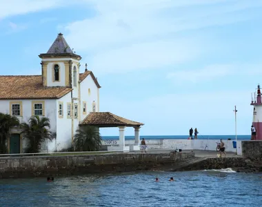 Capela e o Farol da Ponta de Humaitá