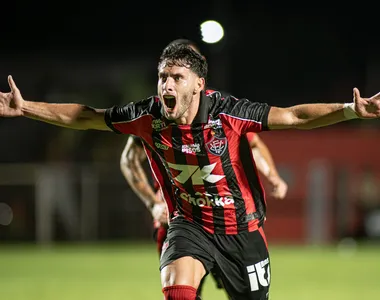 Martinez estreiou com gol