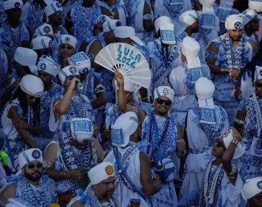Fotos mostram a energia do Filhos de Gandhy no Batatinha