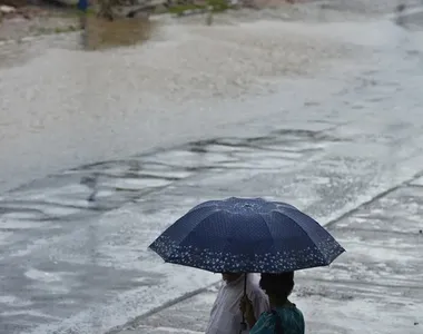 Fortes chuvas causam transtornos na capital baiana