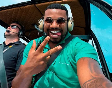 Davi Brito anuncia nova profissão