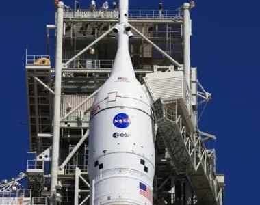 Nave pousou na noite desta sexta-feira (10)