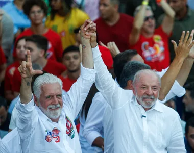 Lula abriu quase 30 pontos de vantagem sobre Flávio Bolsonaro