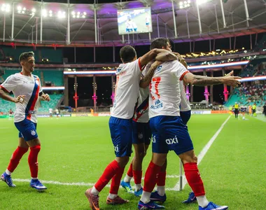 Everaldo marcou dois gols no jogo