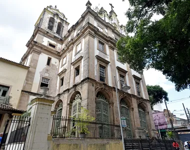 Mosteiro de São Bento fica localizado na agonia da Avenida Sete