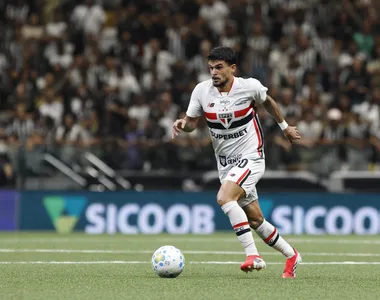 Cauly ainda não engrena pelo São Paulo