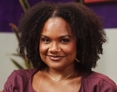 Beberes é filha do cantor e compositor Tatau