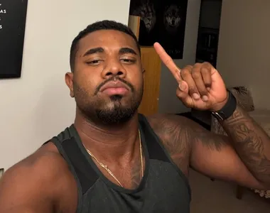 Davi Brito começou a vender ovos da própria granja