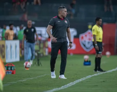 Jair Ventura saiu em defesa de Marinho após vitória contra o Galícia