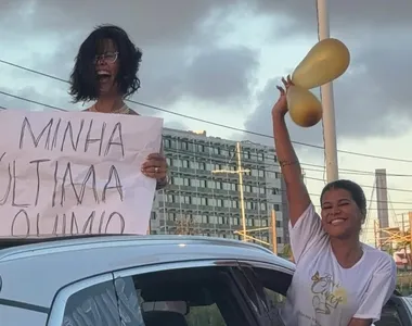 Mãe de Sheuba, Jaqueline Matos comemora o fim do tratamento contra o câncer
