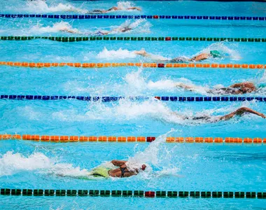 Prefeitura oferta aulas gratuitas de natação e hidroginástica na Arena Aquática Salvador