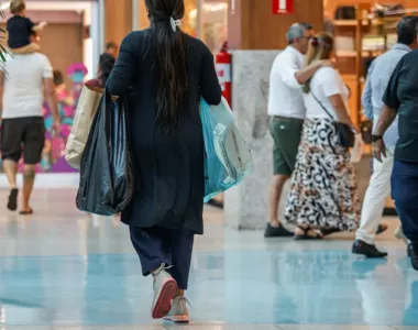 Veja tudo que abre e fecha no feriadão