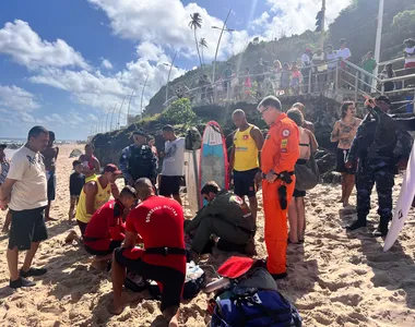 A mulher recebeu os primeiros socorros na praia por equipes da Salvamar