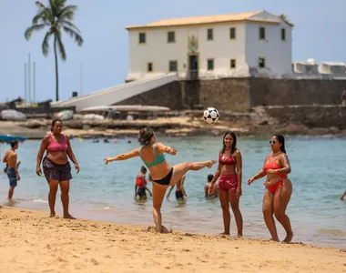 Temperaturas podem chegar aos 32 °C durante o feriadão