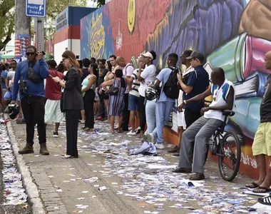 Em Salvador, eleitores enfrentaram filas e, em alguns pontos, problemas na abertura dos portões