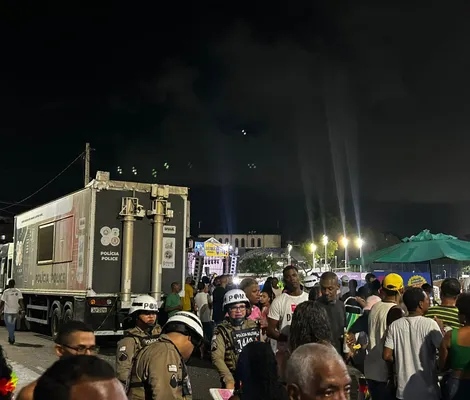 Imagem ilustrativa da imagem Policiamento tecnológico deixa galera na paz na folia de Cajazeiras