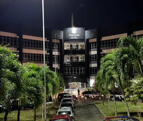 Imagem ilustrativa da imagem Condenado por agredir e matar idoso dentro de shopping é preso