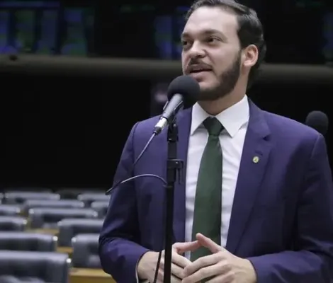 Imagem ilustrativa da imagem Ex-deputado é preso por receber propina e facilitar fuga em Eunápolis