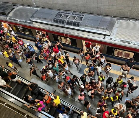 Imagem ilustrativa da imagem Lotado! Metrô de Salvador atinge marca histórica no Carnaval