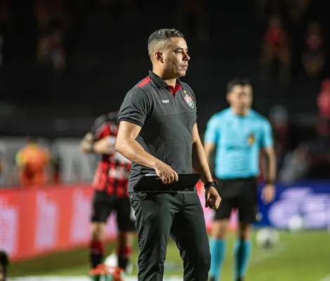 Imagem ilustrativa da imagem Após vexame e prioridade definida, Vitória promete titulares no sábado