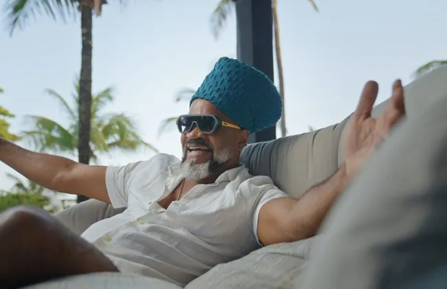 Imagem ilustrativa da imagem Carlinhos Brown exibe filhos, rotina e até a ex-sogra em série inédita