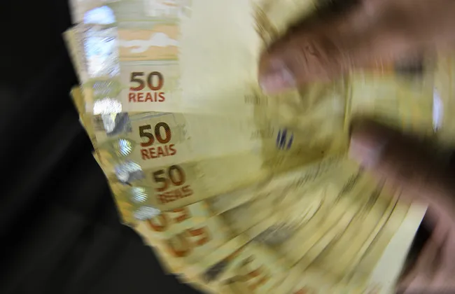 Imagem ilustrativa da imagem Receita libera consulta ao lote do IR; veja se você vai receber