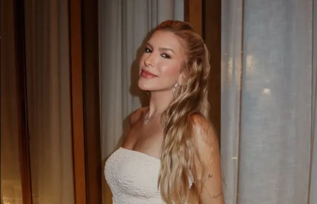 Imagem ilustrativa da imagem Lore Improta relata susto após princípio de incêndio em academia