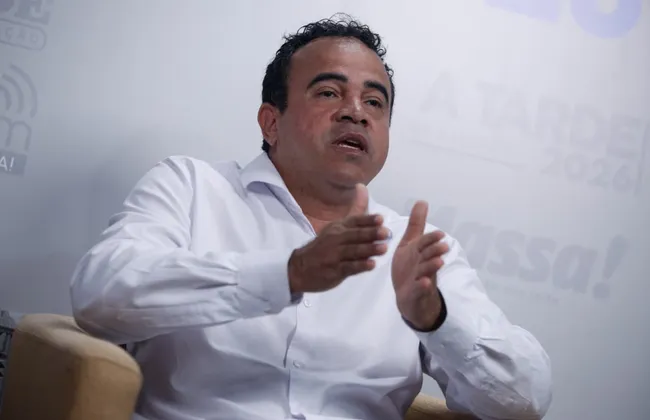 Imagem ilustrativa da imagem Candidato ao Governo, Ronaldo Mansur sofre acidente de carro