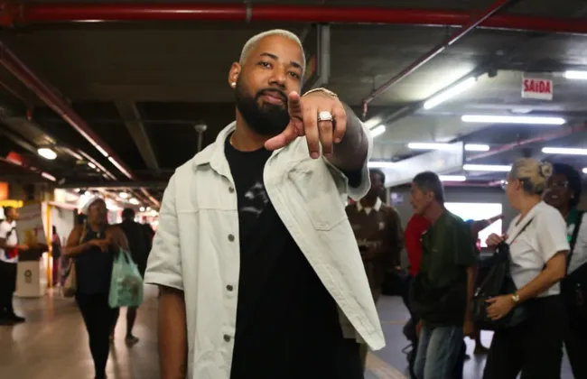 Imagem ilustrativa da imagem O "Puro Suco" do sucesso: O Poeta detalha retorno ao topo do pagodão