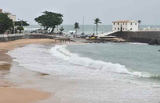 Imagem ilustrativa da imagem Previsão do tempo: Salvador terá fim de semana com sol e chuva