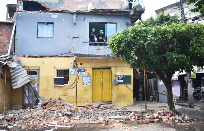 Imagem ilustrativa da imagem Quedas de marquises em Salvador reforçam necessidade de vistorias