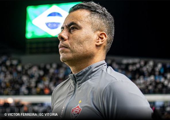 Jair Ventura completa 1 ano à frente do Vitória em uma verdadeira montanha-russa