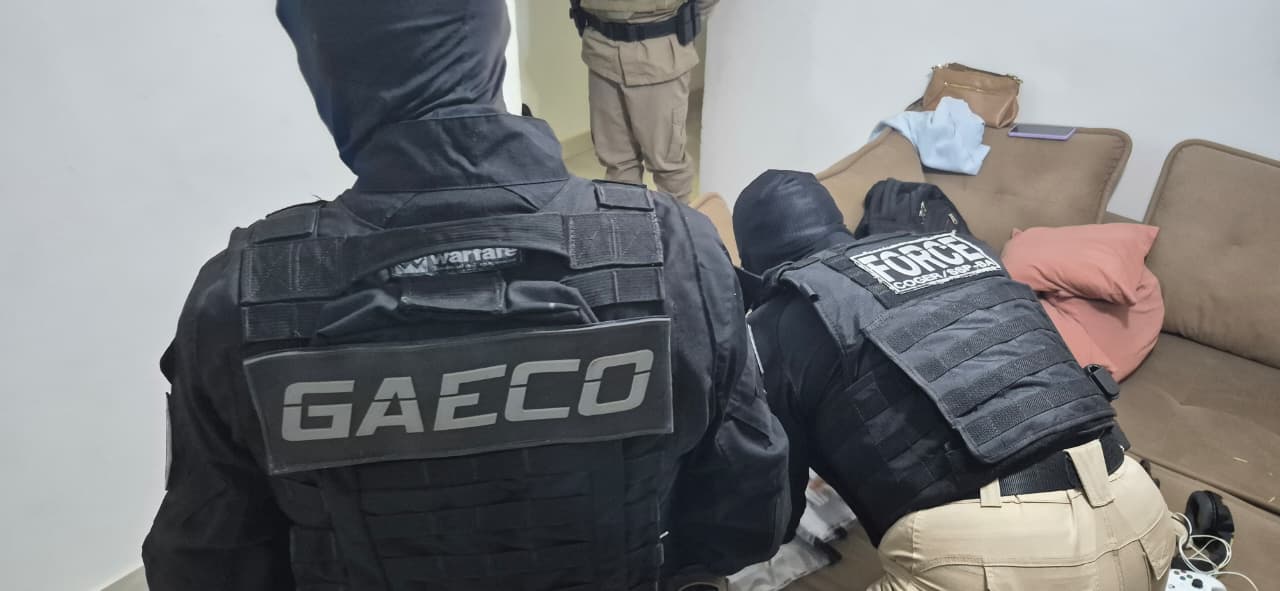 Quatro PMs são presos por suspeita de matar jovens no sul da Bahia ...
