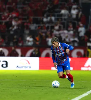 Imagem ilustrativa da imagem Ceni tem nova chance de reverter histórico negativo contra o São Paulo