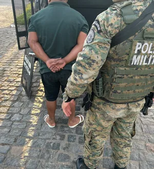 Imagem ilustrativa da imagem Polícia captura 20 membros de facção em megaoperação na Bahia