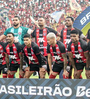 Imagem ilustrativa da imagem Vitória segue sem vencer times do G-6 após empate amargo
