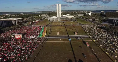 Imagem ilustrativa da imagem Cinema e política: veja 5 produções para entender a história do Brasil