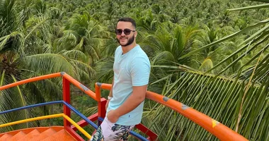 Imagem ilustrativa da imagem Dançarino de pagode morre durante passeio em Barra do Jacuípe