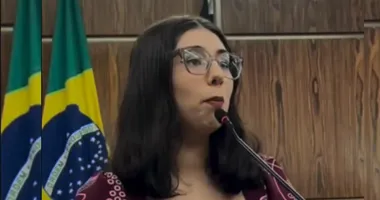 Imagem ilustrativa da imagem Deputada do PL reclama de políticas sociais, mas mãe recebe benefício
