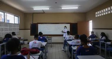 Imagem ilustrativa da imagem Estudantes da rede estadual têm 16 dias para garantir matrículas