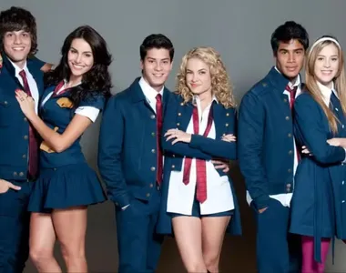 Atores de Rebelde Brasil lamentam morte de Lua Blanco, intérprete de Roberta Messi