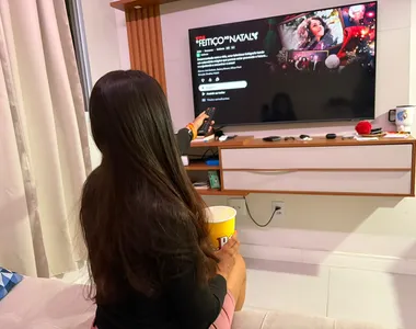 Maratonar filmes natalinos se tornou uma tradição