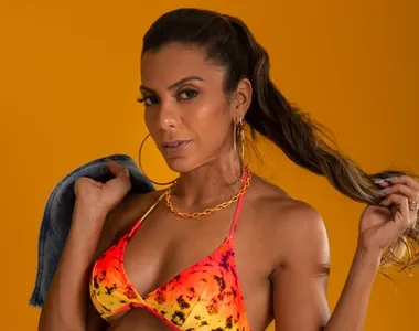 Cantora Kaline Rabelo