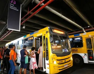 PEC será enviada ao Congresso para garantir o transporte público gratuito