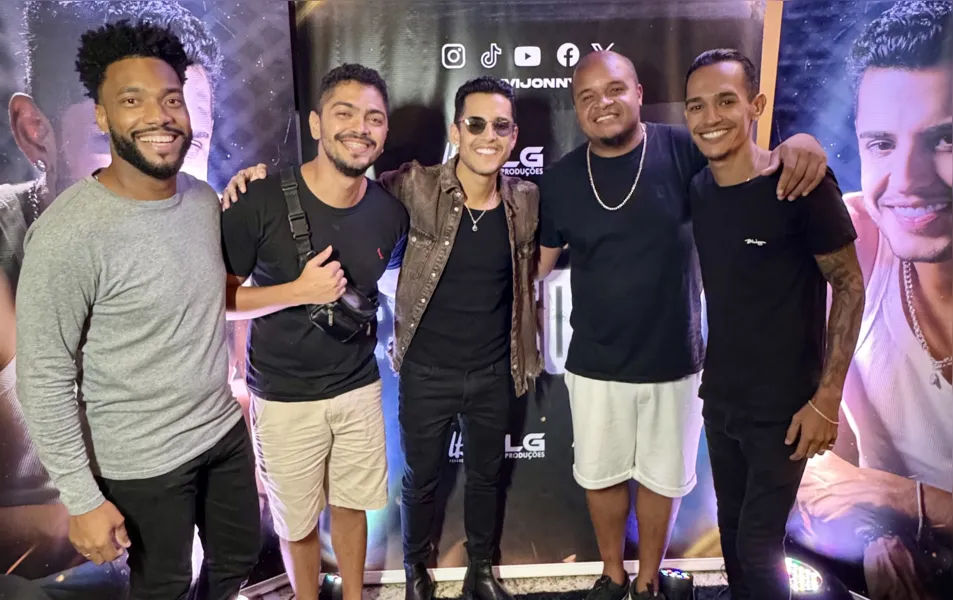 Famosos marcam presença na festa de Kevi Jonny; saiba tudo o que rolou