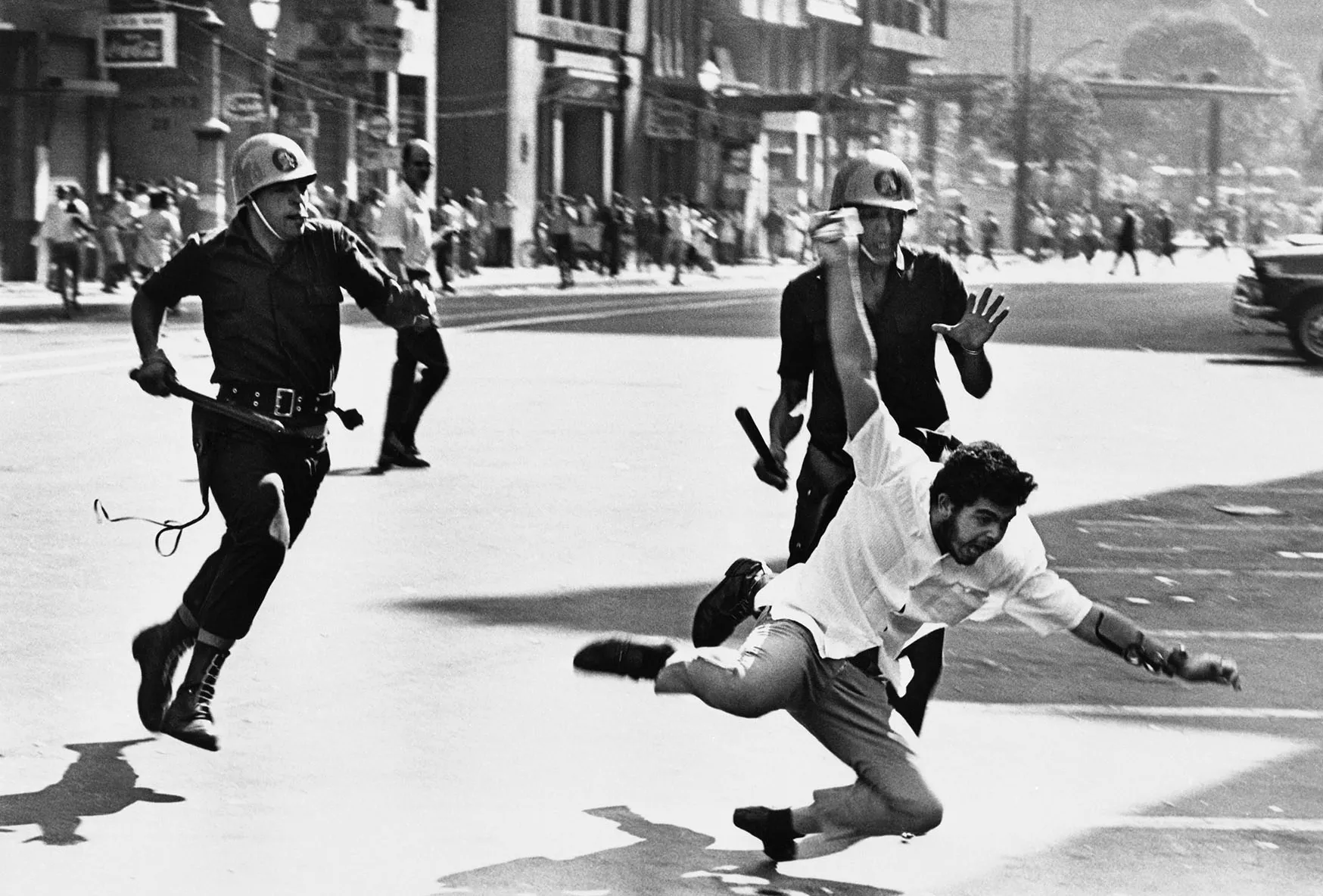 Caça ao estudante. Sexta-feira Sangrenta (1968)