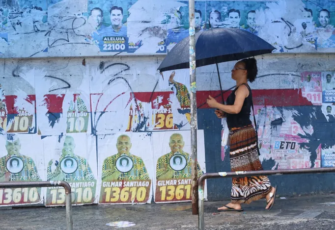 Veja imagens impressionantes da quarta caótica em Salvador