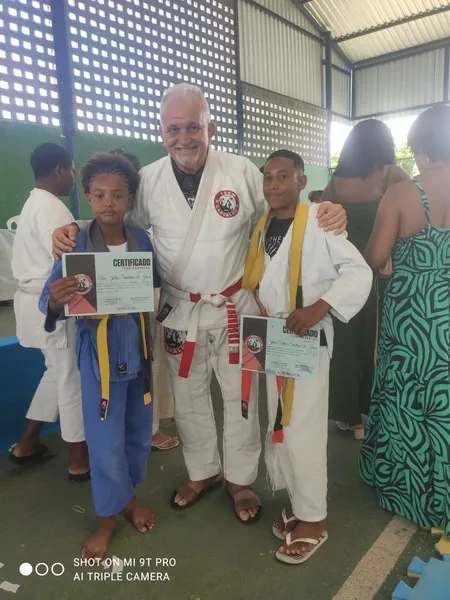 Formatura de 68 alunos marca sucesso de projeto de PMs em Vera Cruz